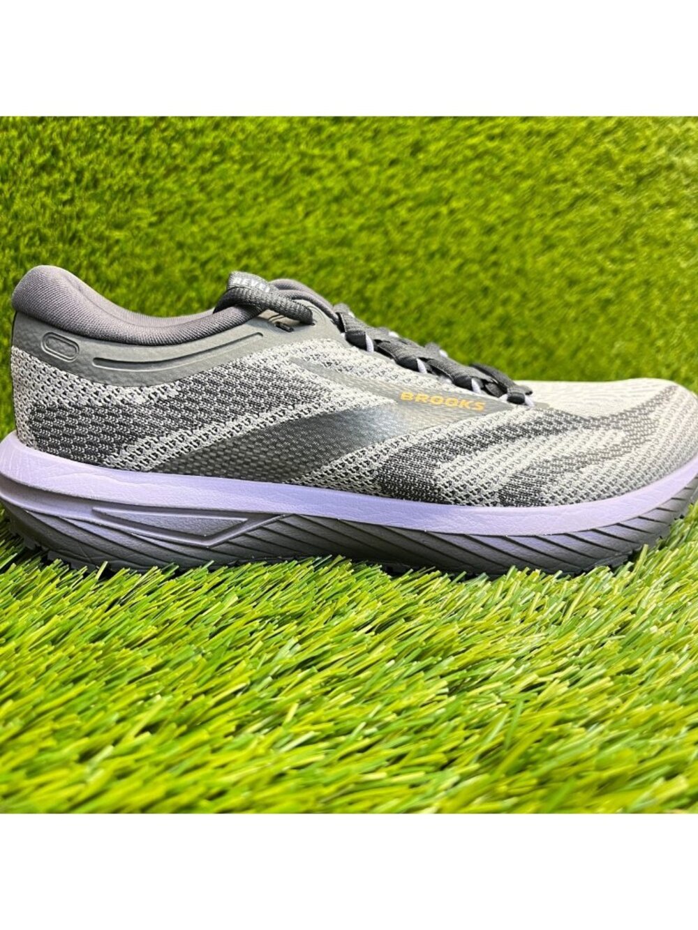 Brooks Revel 7 Womens Size 6 Gray Purple Athletic Running Walking Shoes Sneakers